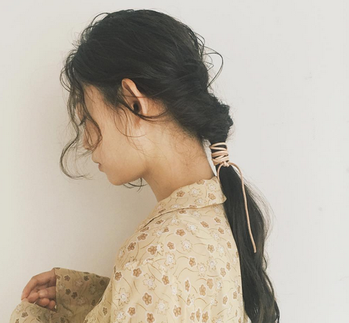 森女系发型图片 搭配丝带皮革波西米亚流苏
