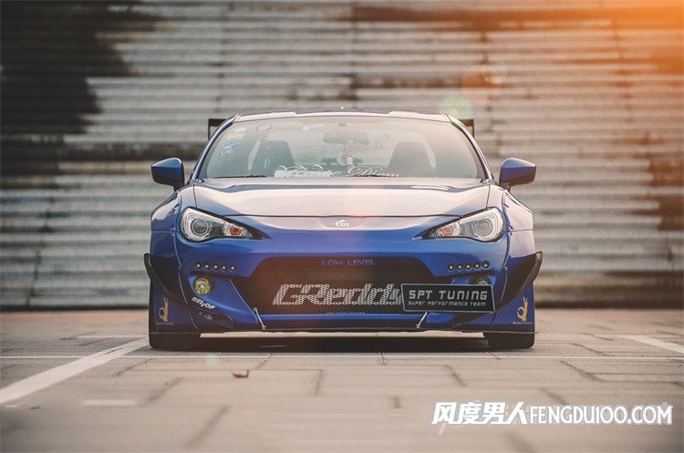 斯巴鲁BRZ