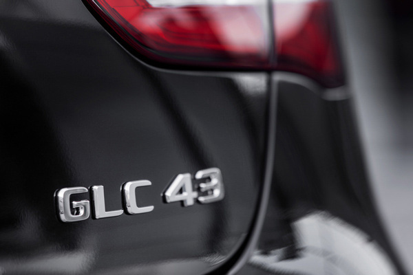 梅赛德斯-AMG GLC 43 Coupe官图发布